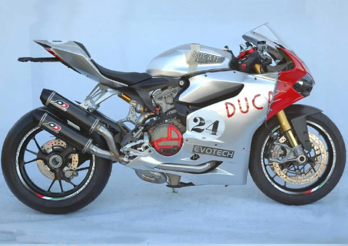 QD presenta il nuovo impianto completo per Ducati 1199 Panigale (2)