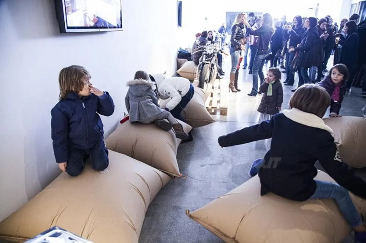 Esordio fuorisalone per Deus Ex Machina Italy (9)