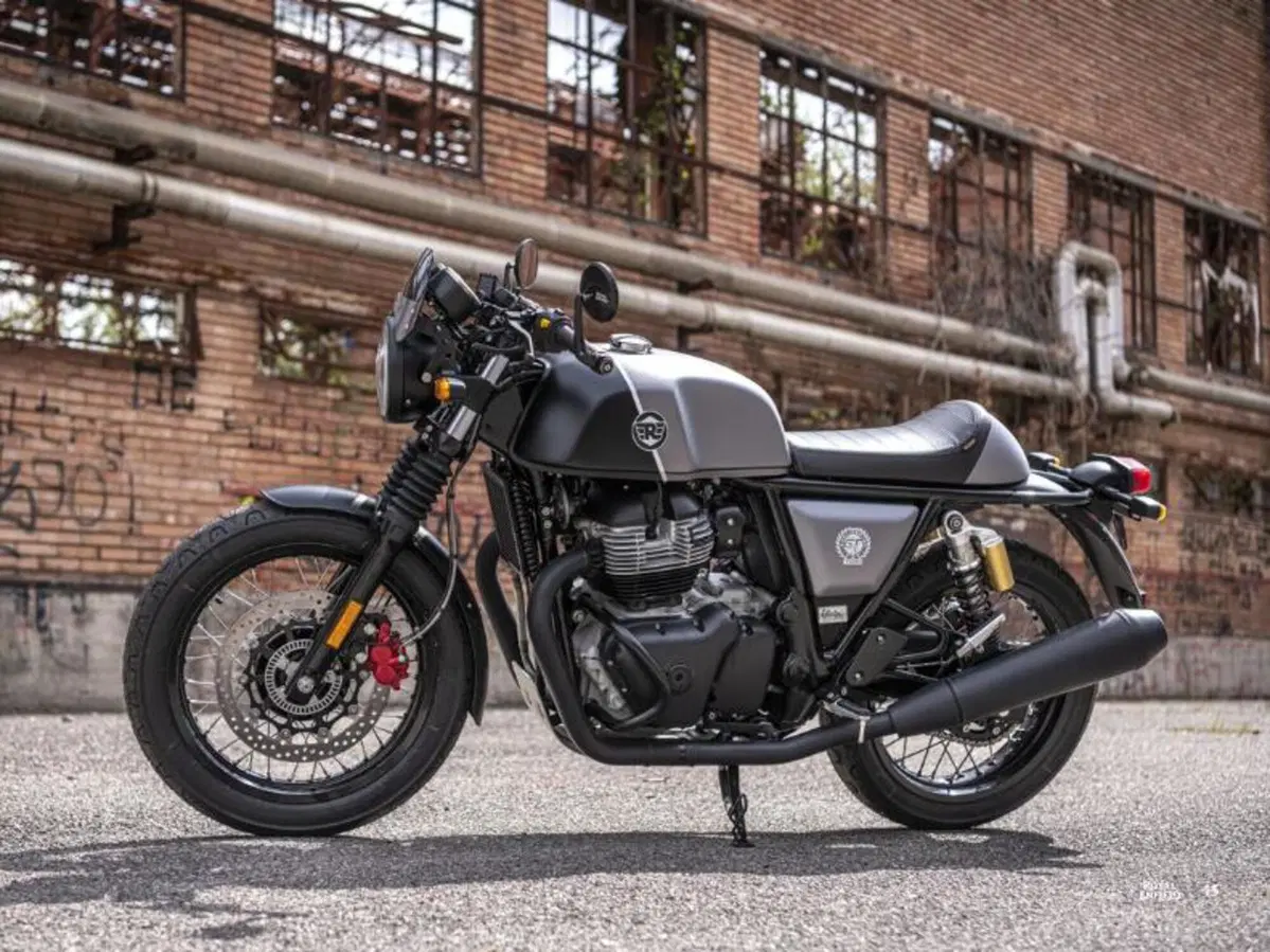 Royal Enfield Interceptor e Continental GT: limited edition da Valentino Motor Company (8)