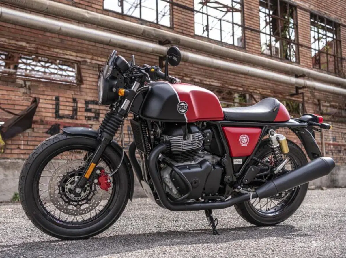 Royal Enfield Interceptor e Continental GT: limited edition da Valentino Motor Company (10)