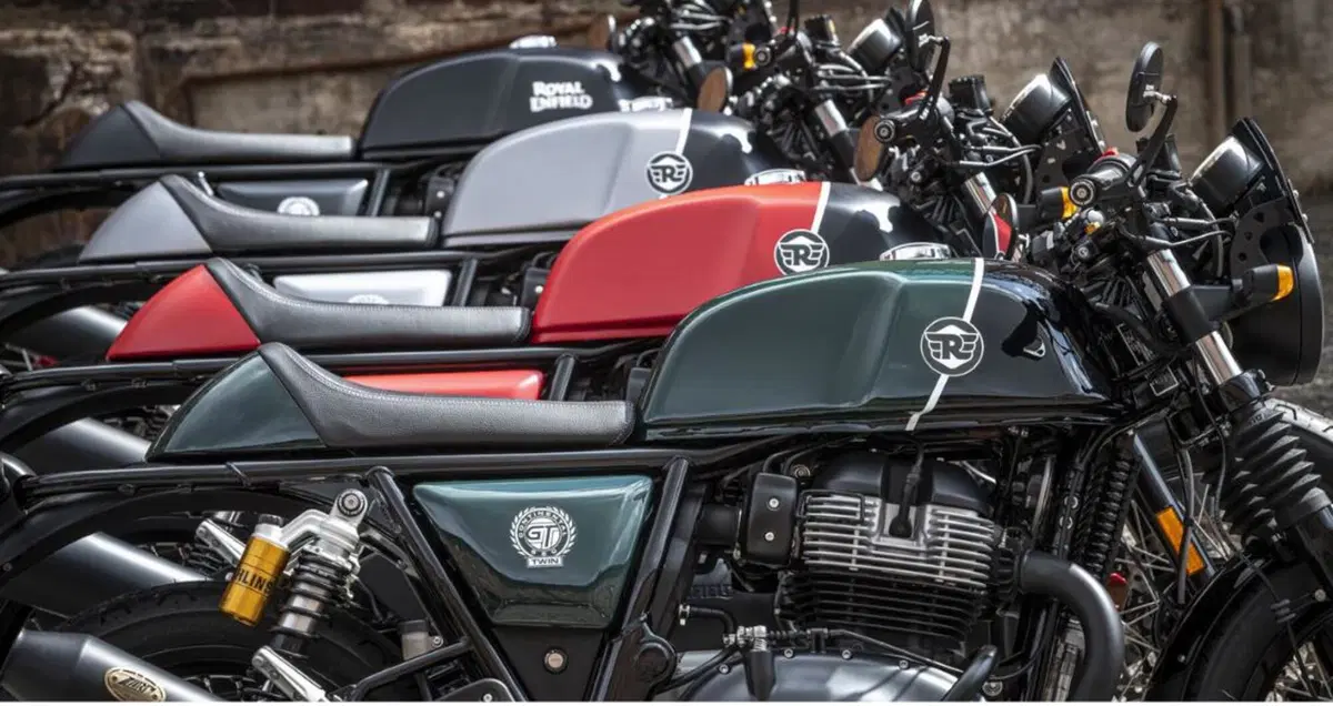 Royal Enfield Interceptor e Continental GT: limited edition da Valentino Motor Company (12)