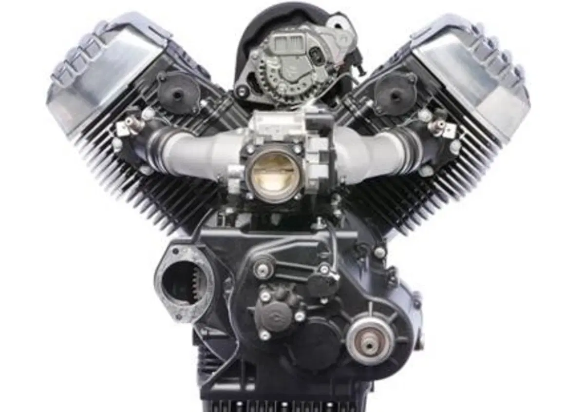 Botta e Risposta: "Moto Guzzi California 1400, bella e ammiratissima"