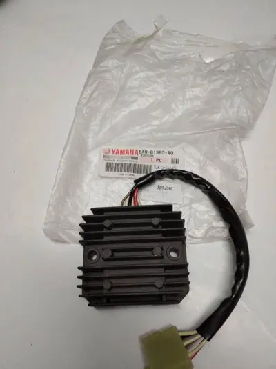 REGOLATORE TENSIONE YAMAHA XT660Z92/93-XTZ750