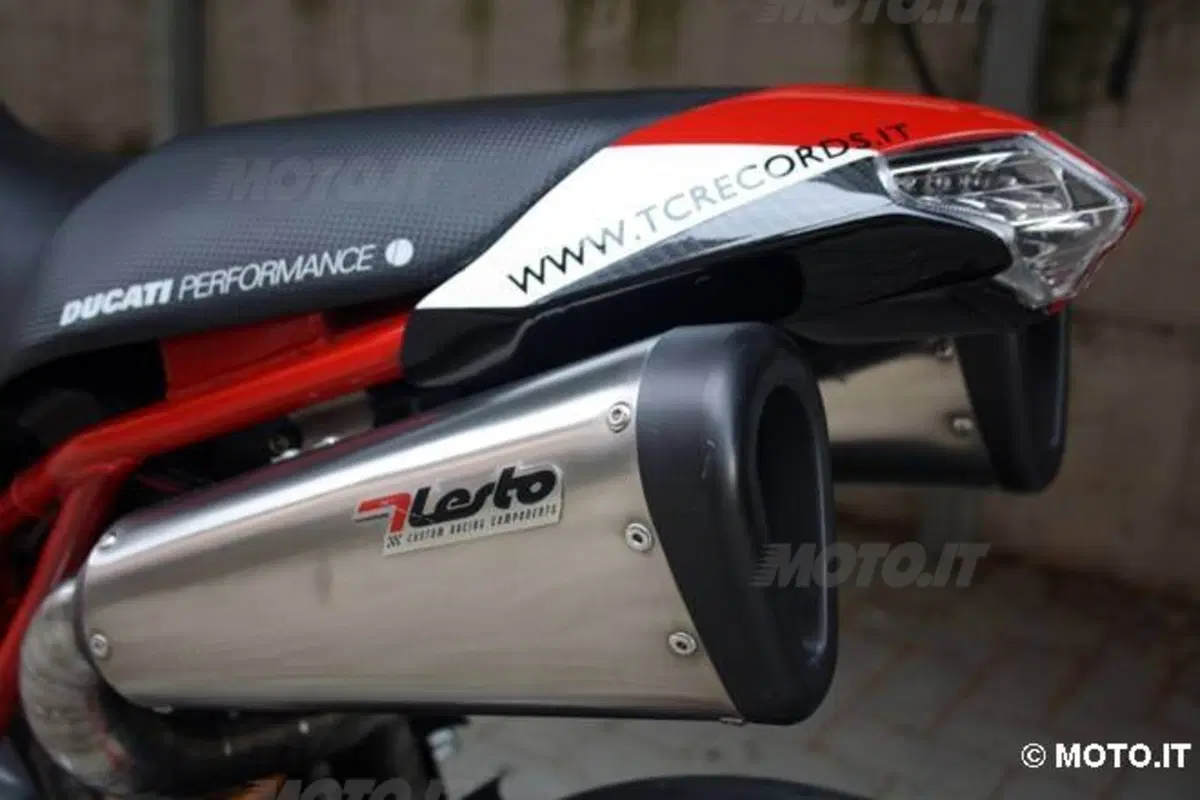 Le Strane di Moto.it Ducati Hyper Evo Testastretta