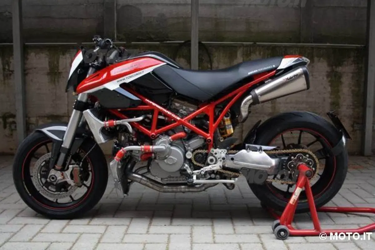 Le Strane di Moto.it Ducati Hyper Evo Testastretta (2)