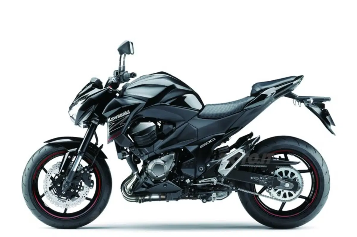Kawasaki Z800 2013   (43)