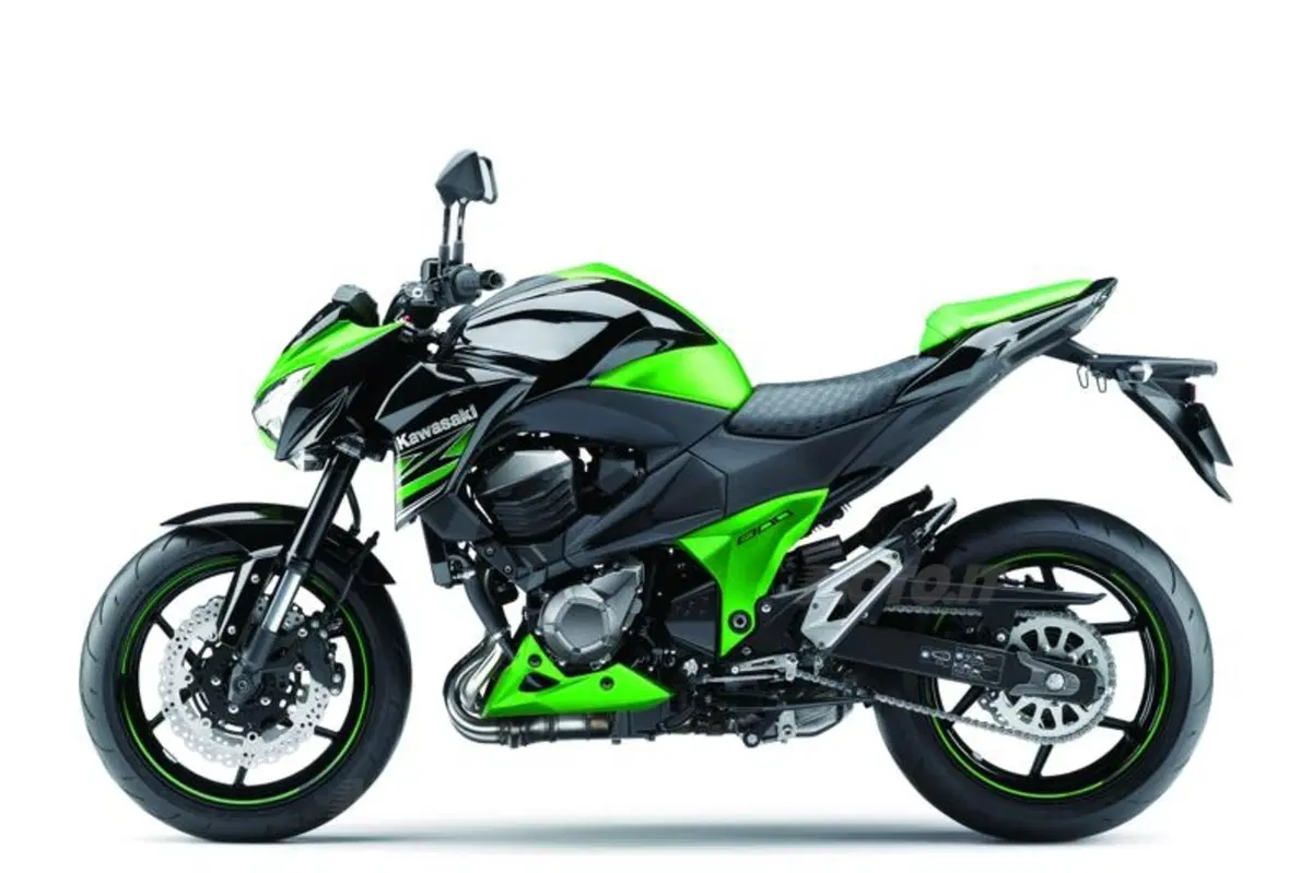 Kawasaki Z800 2013   (47)