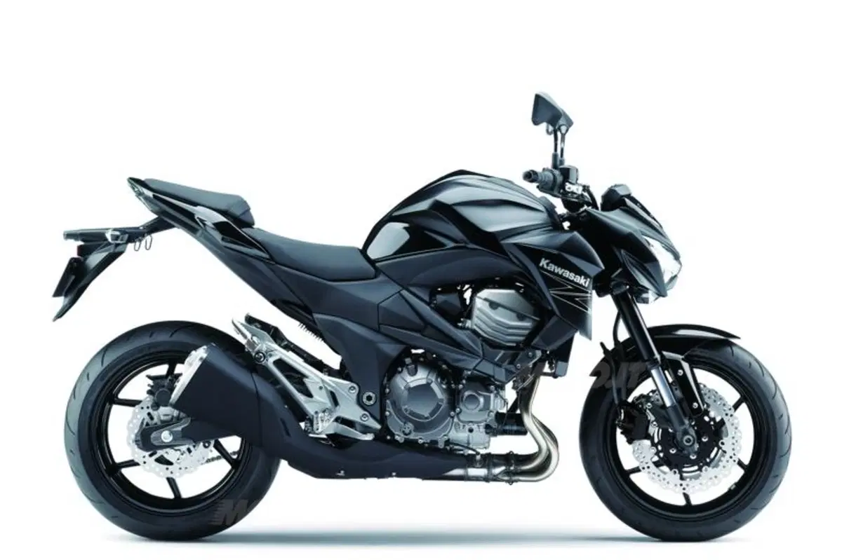 Kawasaki Z800 2013   (56)