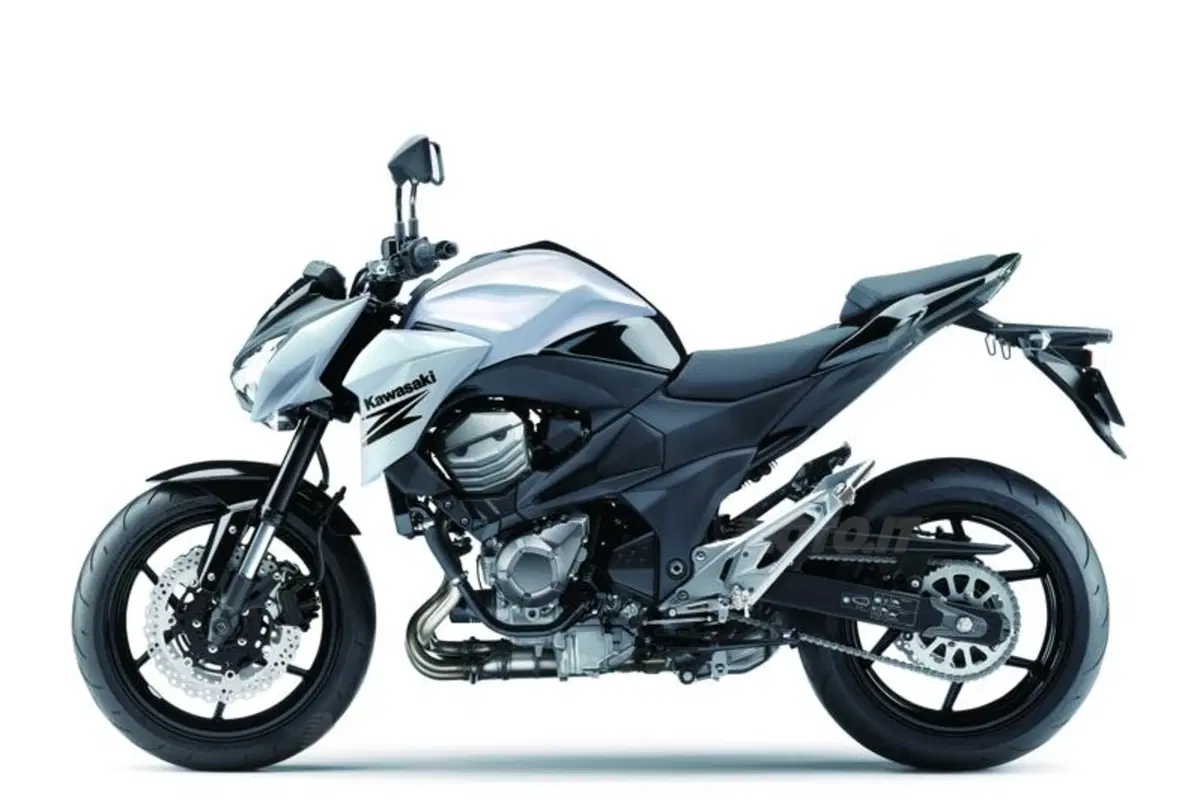 Kawasaki Z800 2013   (61)