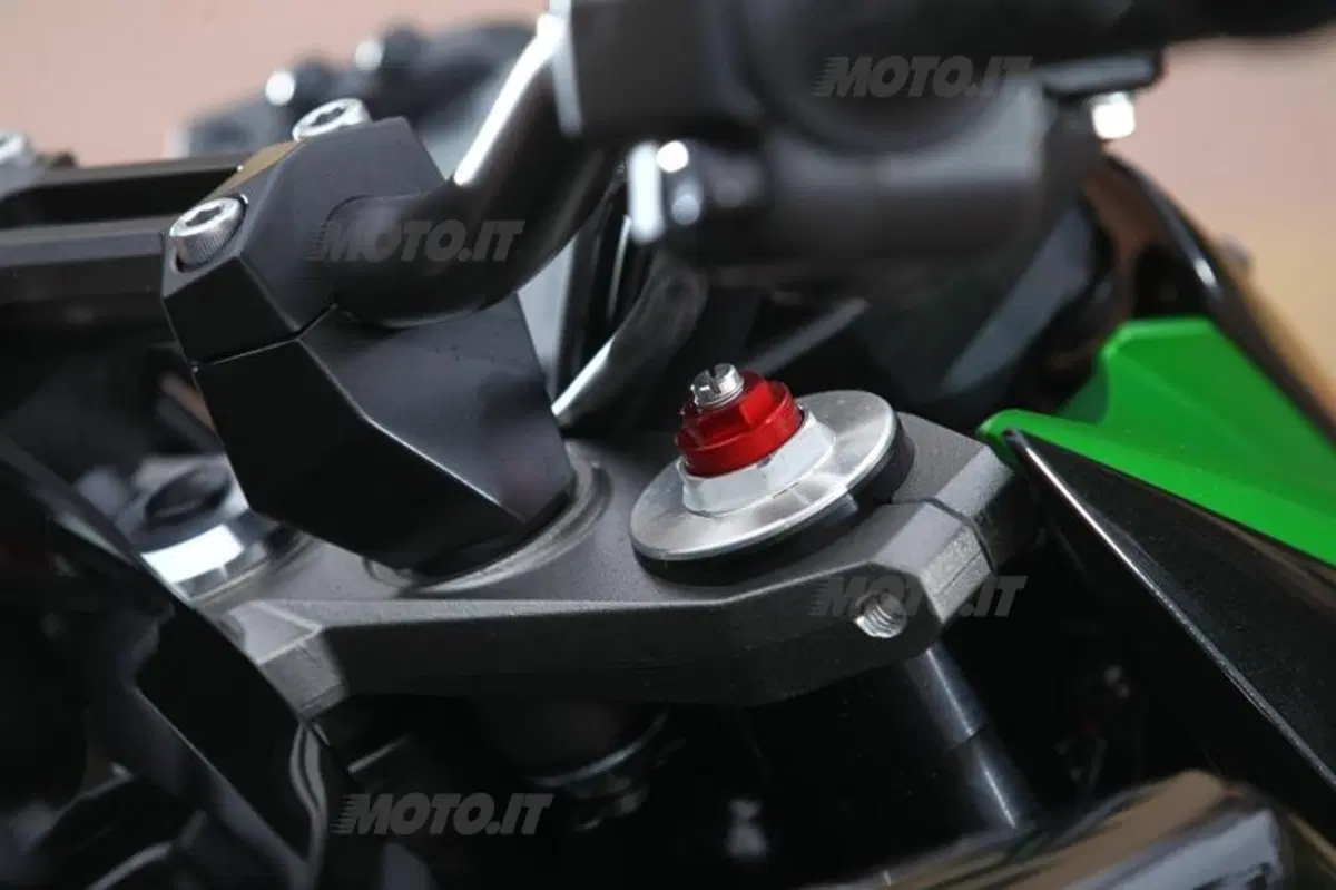 Kawasaki Z800 2013   (68)