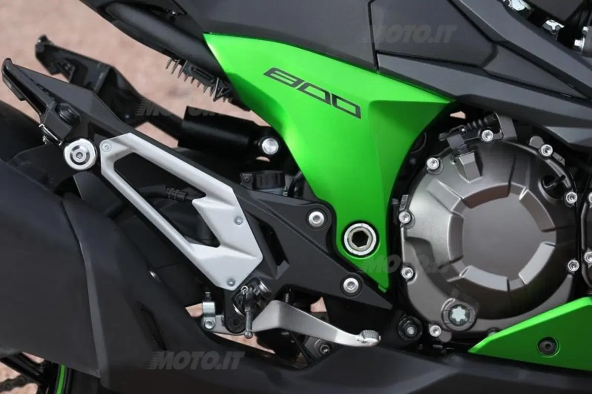 Kawasaki Z800 2013   (71)