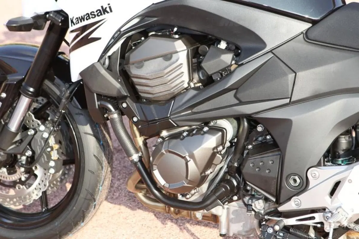 Kawasaki Z800 2013   (76)