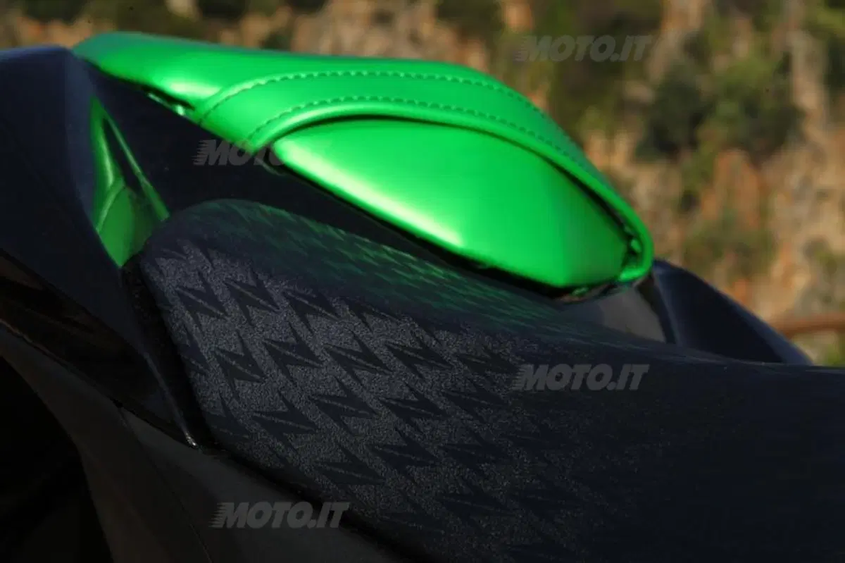 Kawasaki Z800 2013   (78)