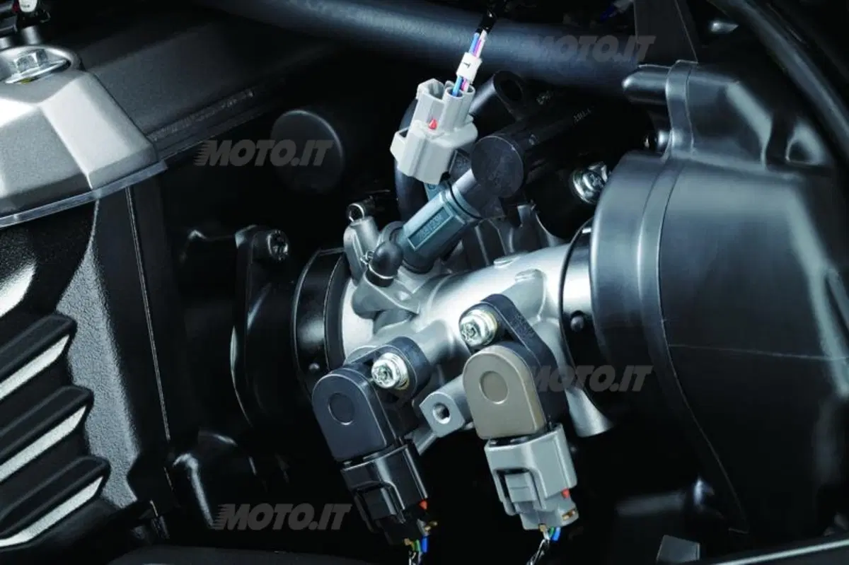 Kawasaki Z800 2013   (81)
