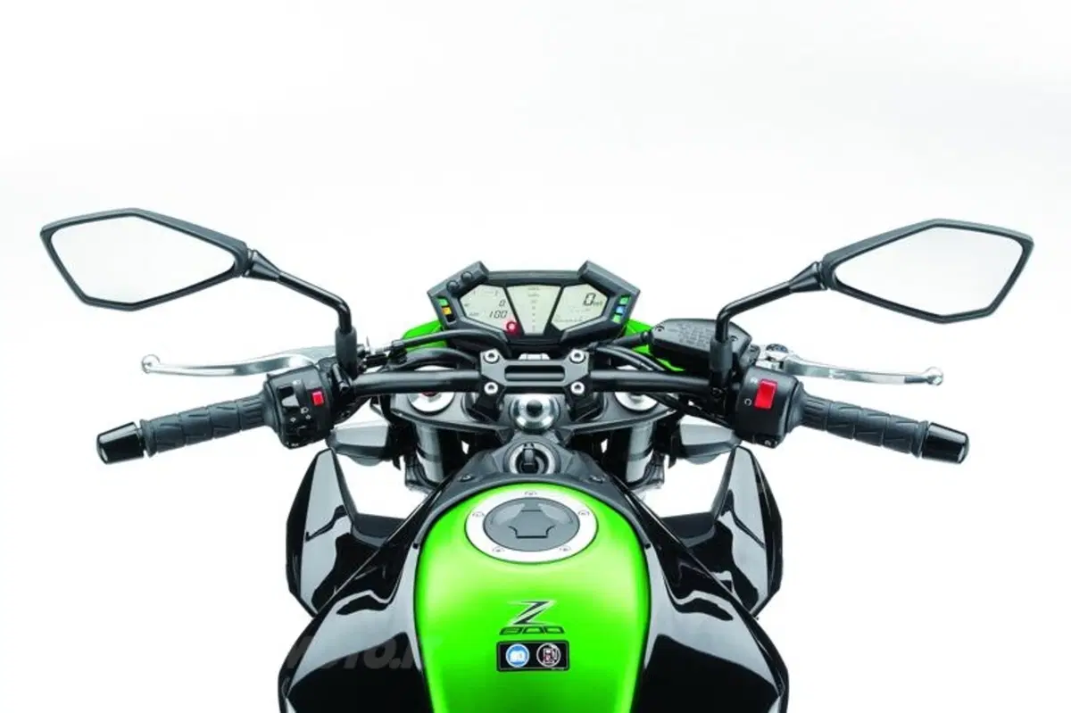 Kawasaki Z800 2013   (86)