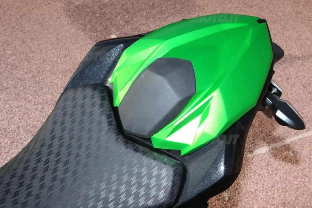 Kawasaki Z800 2013   (102)