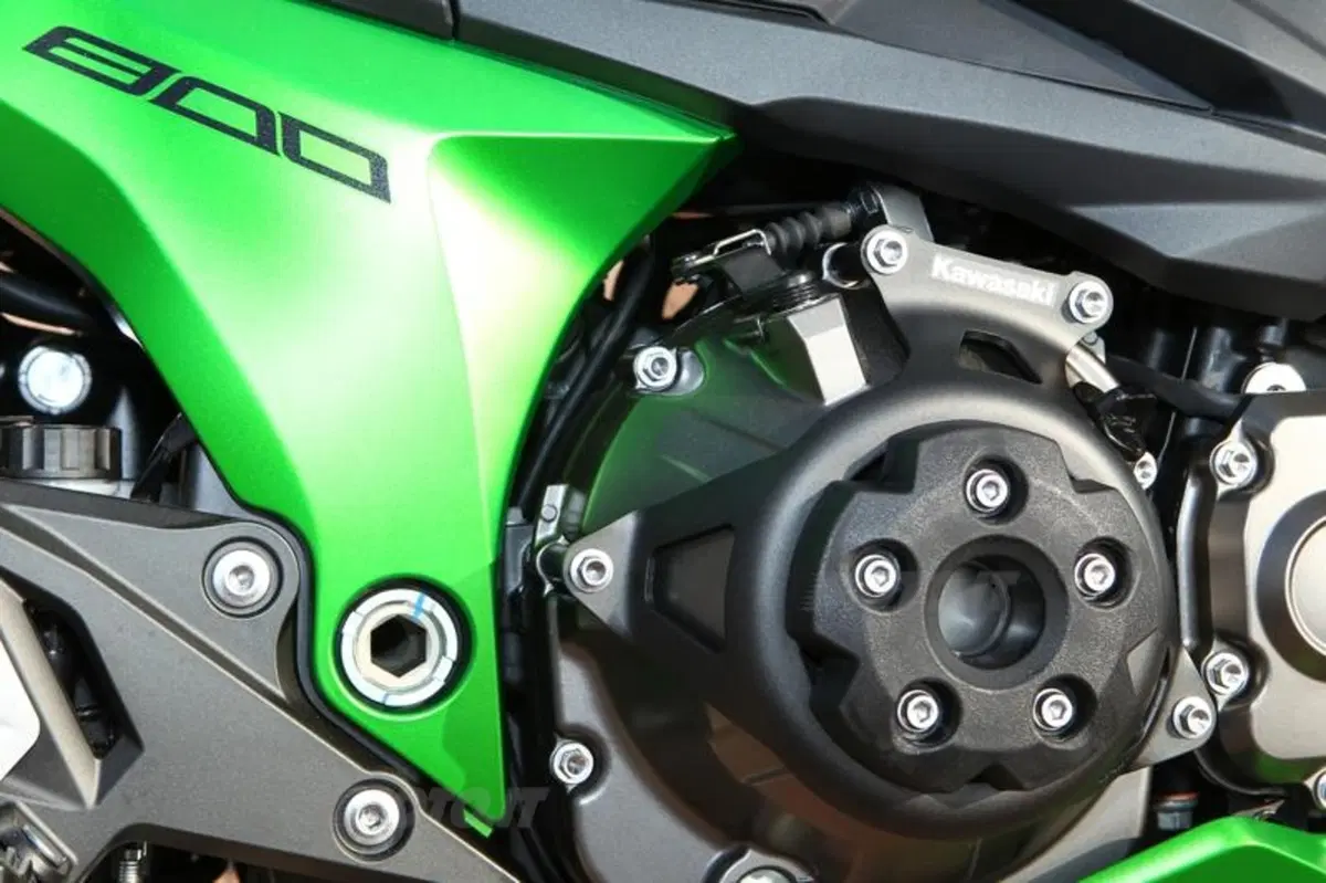 Kawasaki Z800 2013   (103)