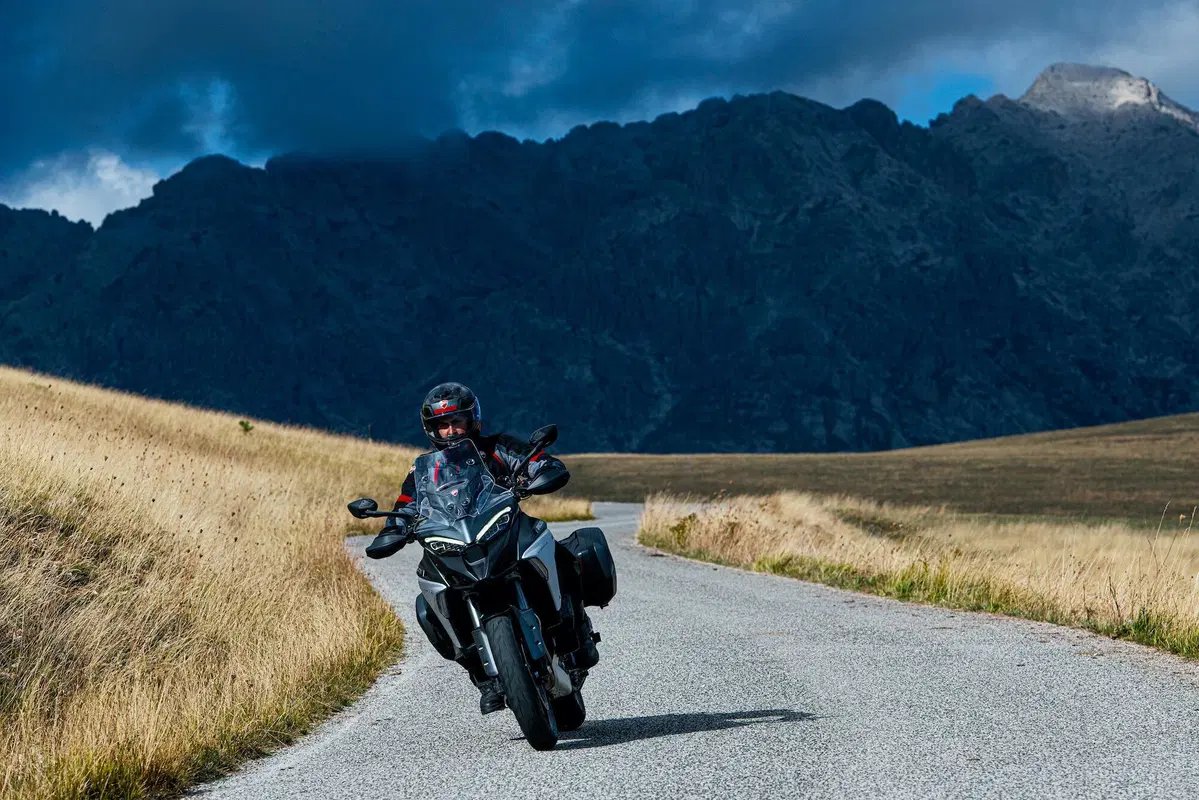 Ducati Multistrada V4 2021: foto e scheda tecnica (2)
