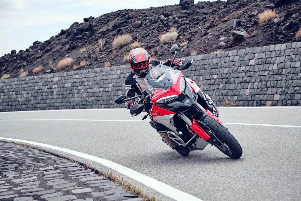 Ducati Multistrada V4 2021: foto e scheda tecnica (5)