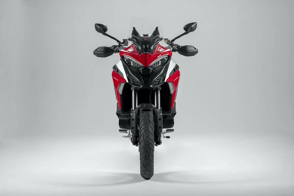 Ducati Multistrada V4 2021: foto e scheda tecnica