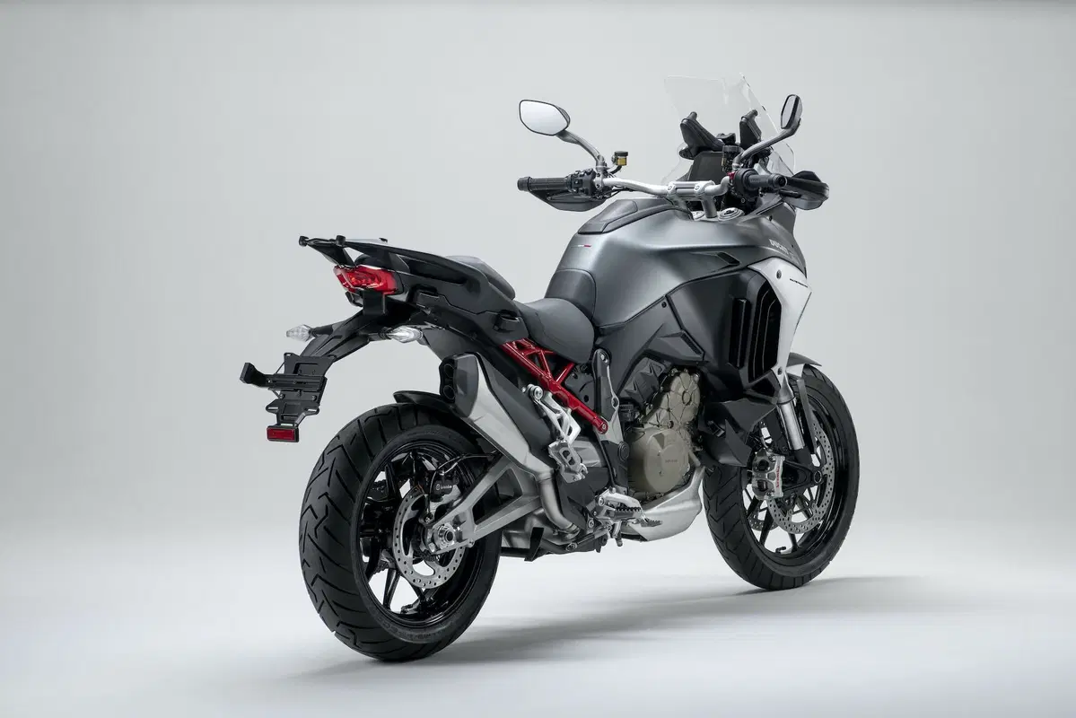 Ducati Multistrada V4 2021: foto e scheda tecnica (12)