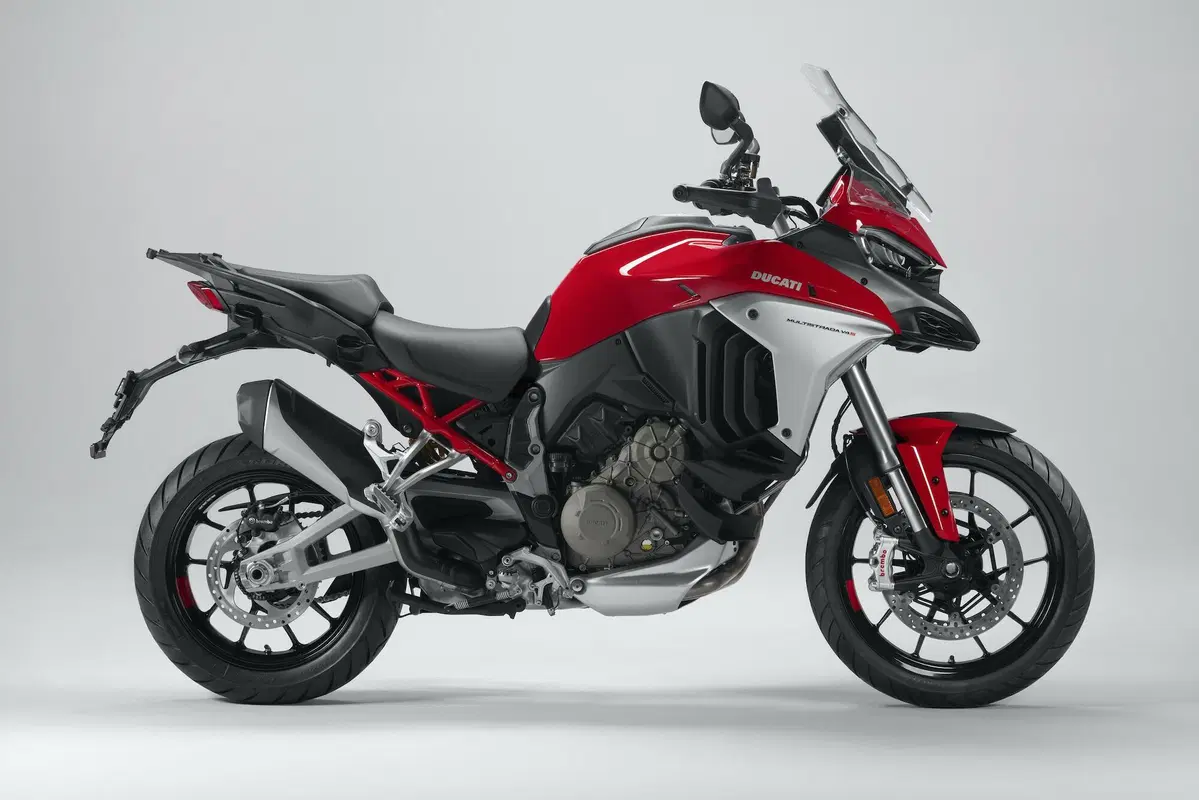Ducati Multistrada V4 2021: foto e scheda tecnica (18)