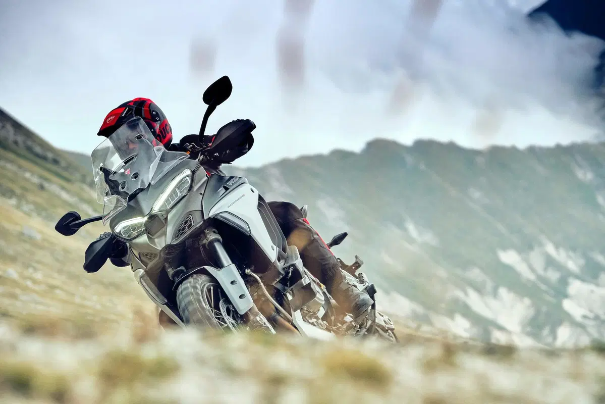 Ducati Multistrada V4 2021: foto e scheda tecnica (3)