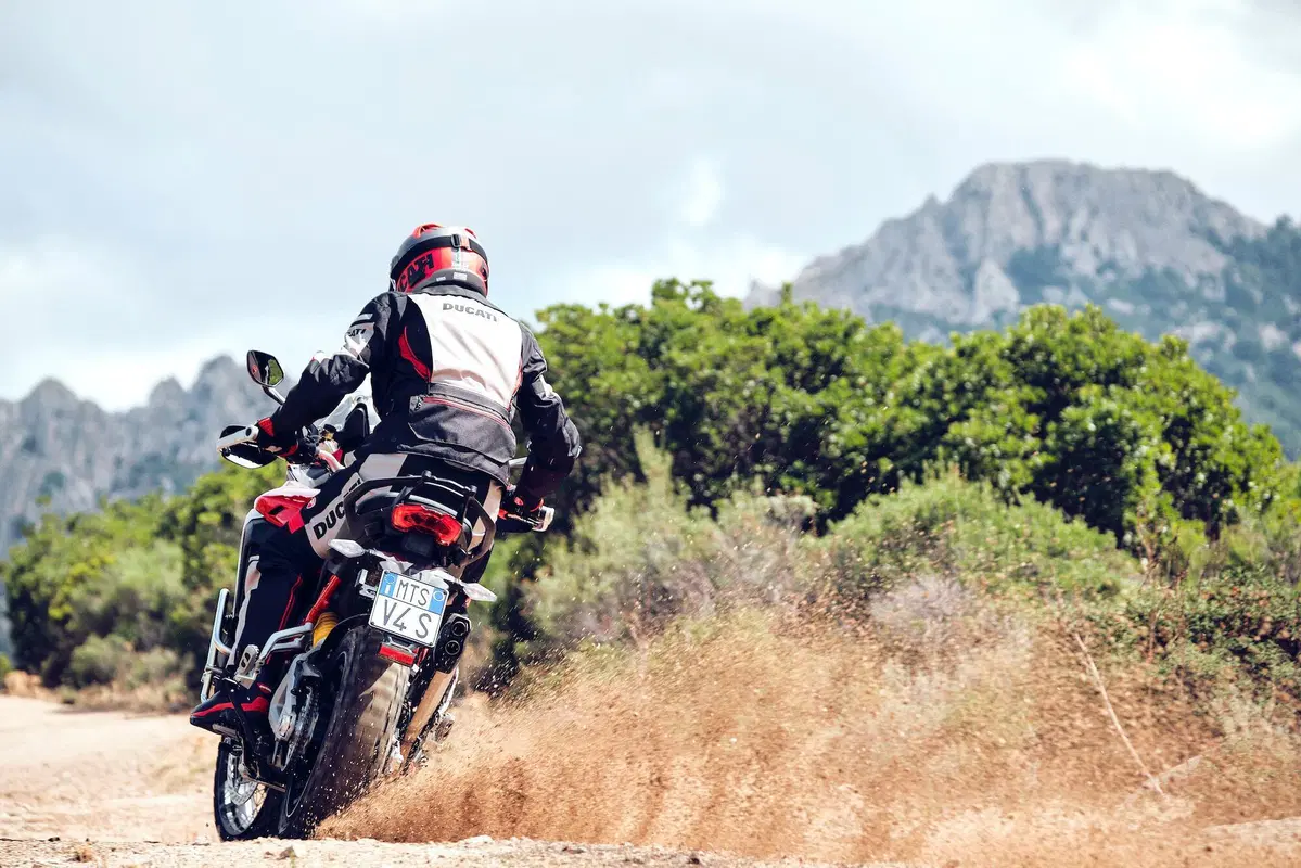 Ducati Multistrada V4 2021: foto e scheda tecnica (5)