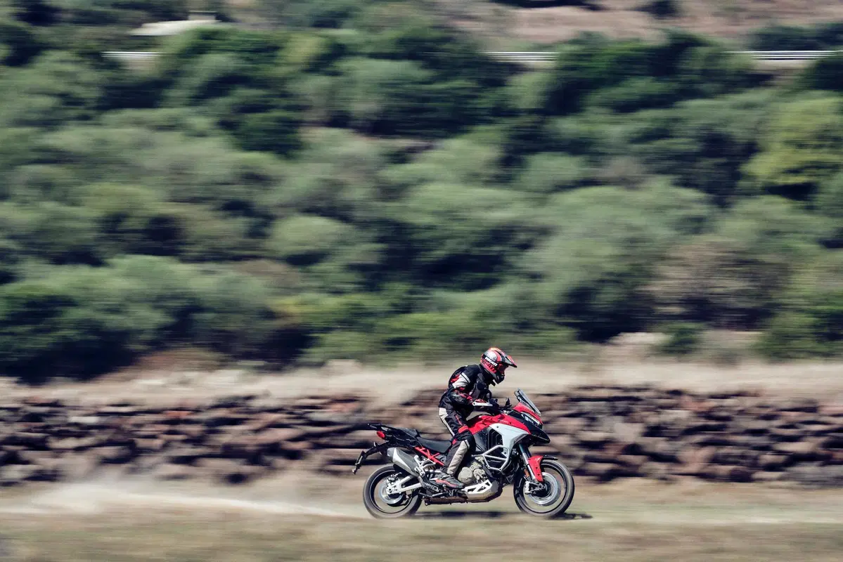 Ducati Multistrada V4 2021: foto e scheda tecnica (6)