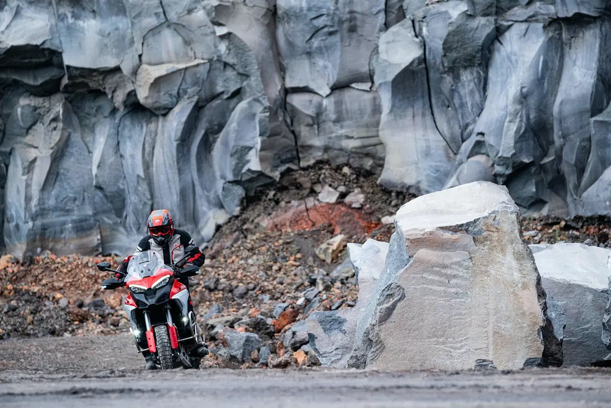 Ducati Multistrada V4 2021: foto e scheda tecnica (7)