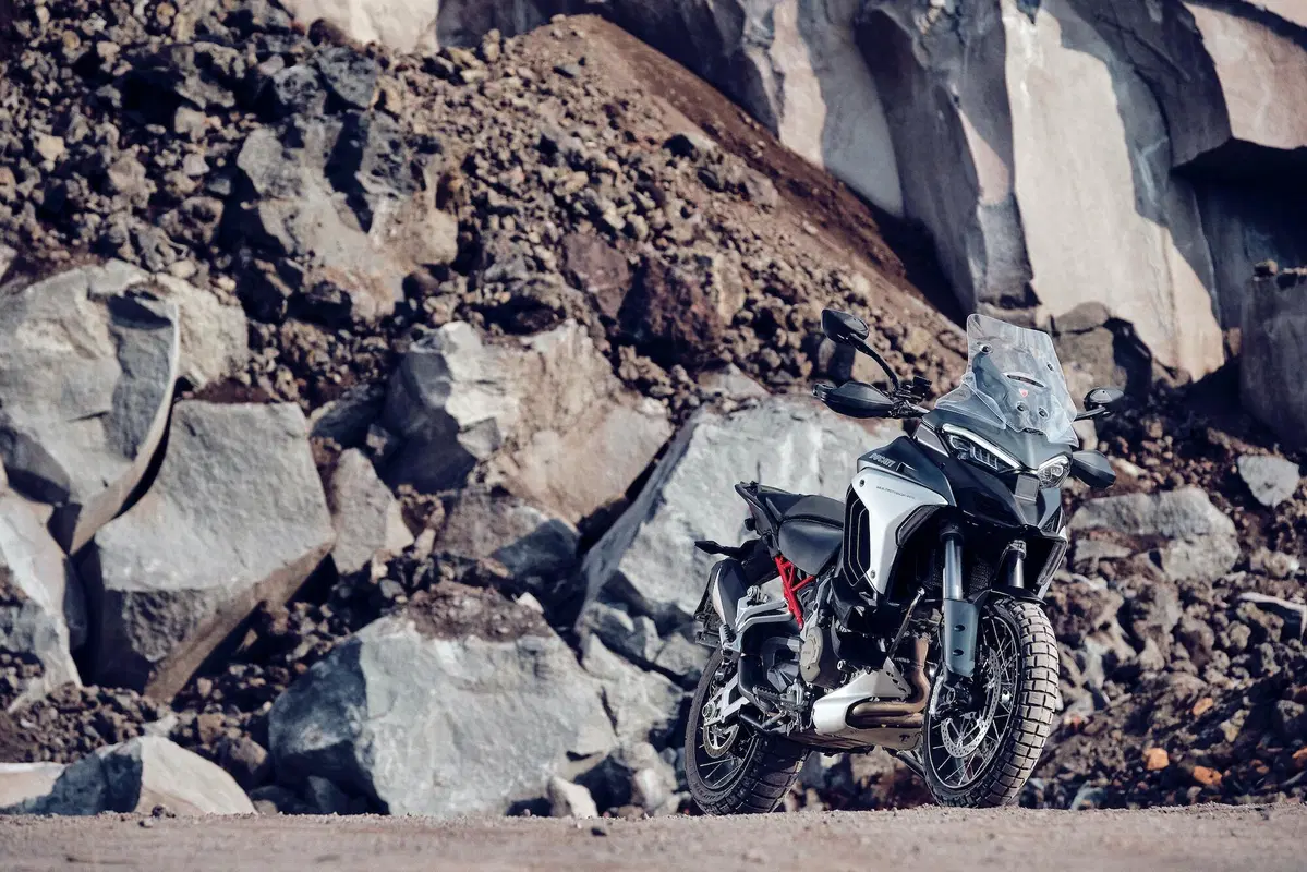 Ducati Multistrada V4 2021: foto e scheda tecnica (11)