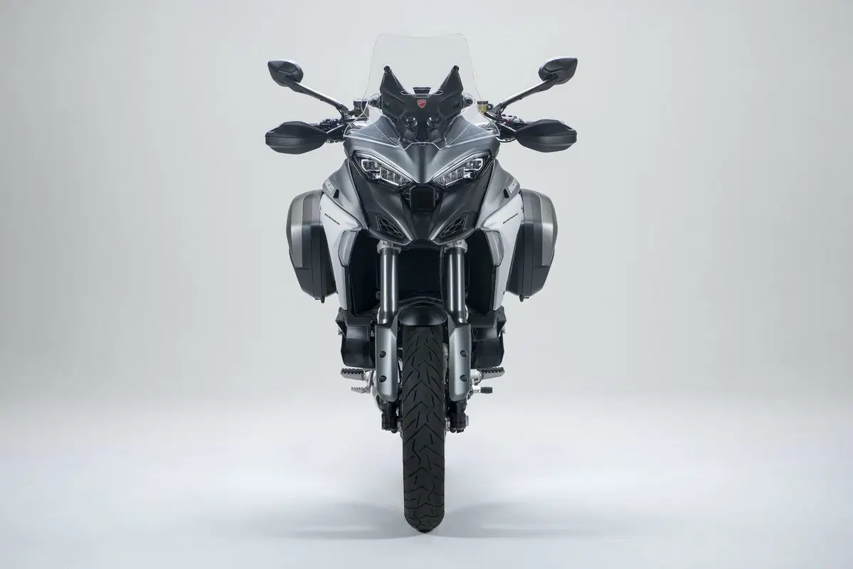 Ducati Multistrada V4 2021: foto e scheda tecnica (24)