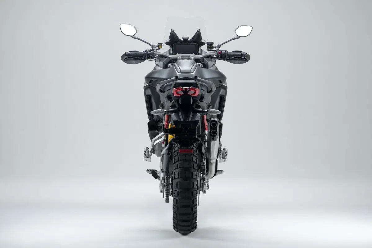 Ducati Multistrada V4 2021: foto e scheda tecnica (27)