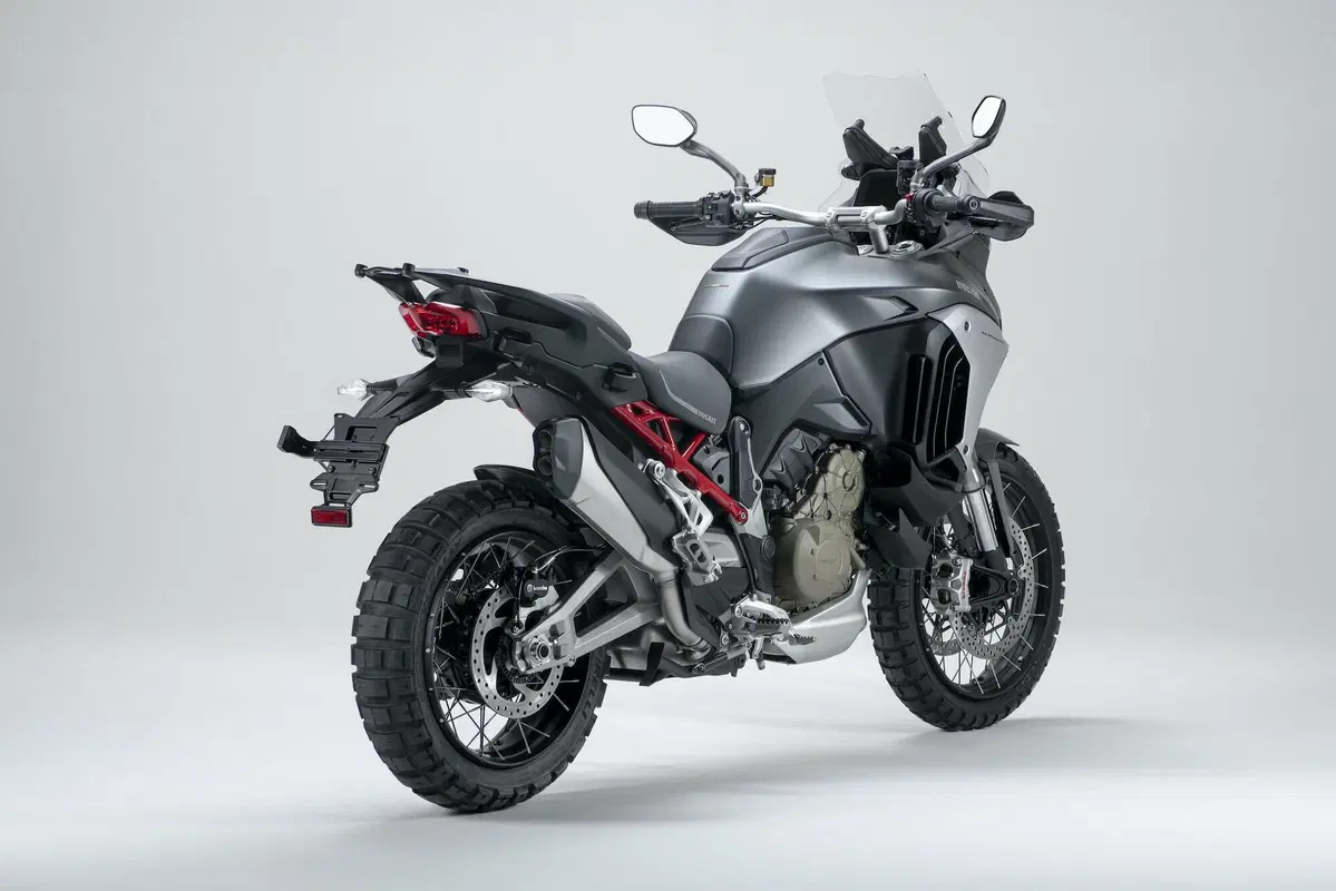 Ducati Multistrada V4 2021: foto e scheda tecnica (40)