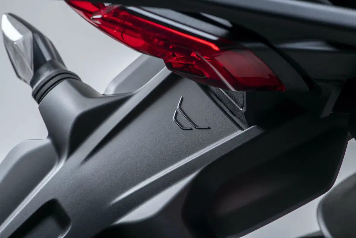 Ducati Multistrada V4 2021: foto e scheda tecnica (43)