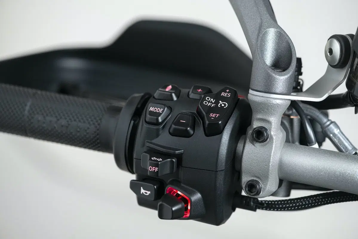Ducati Multistrada V4 2021: foto e scheda tecnica (55)