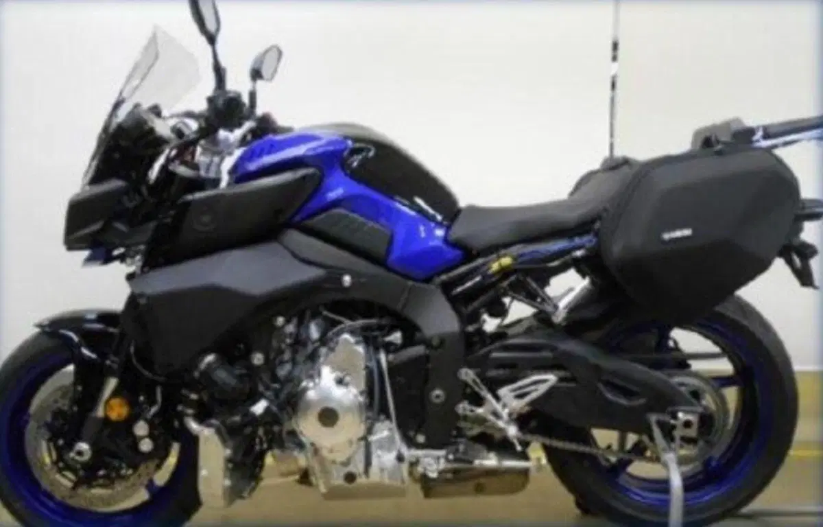 Yamaha tre cilindri Turbo: 180 cavalli e super coppia  (6)