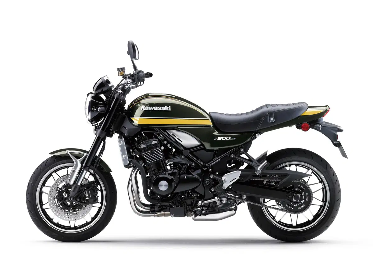 Kawasaki Z900RS, nuove colorazioni 2021 (2)
