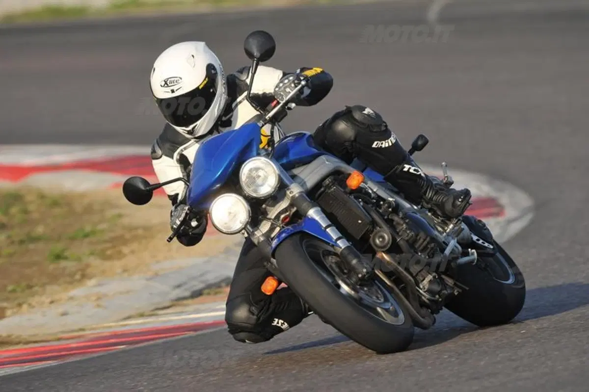Triumph Speed Triple | Generazioni a confronto   (7)