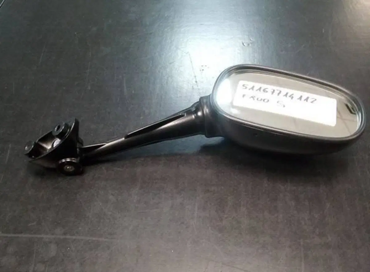 Specchi retrovisori BMW (18)