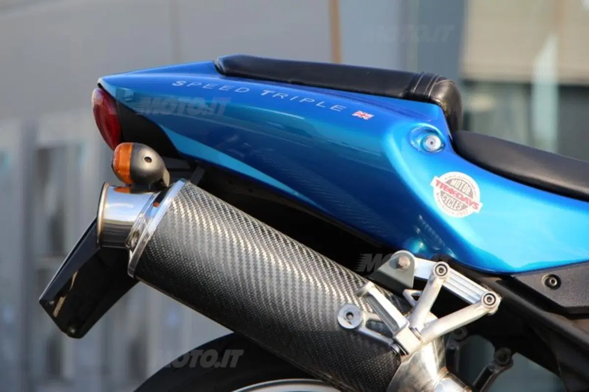Triumph Speed Triple | Generazioni a confronto   (37)