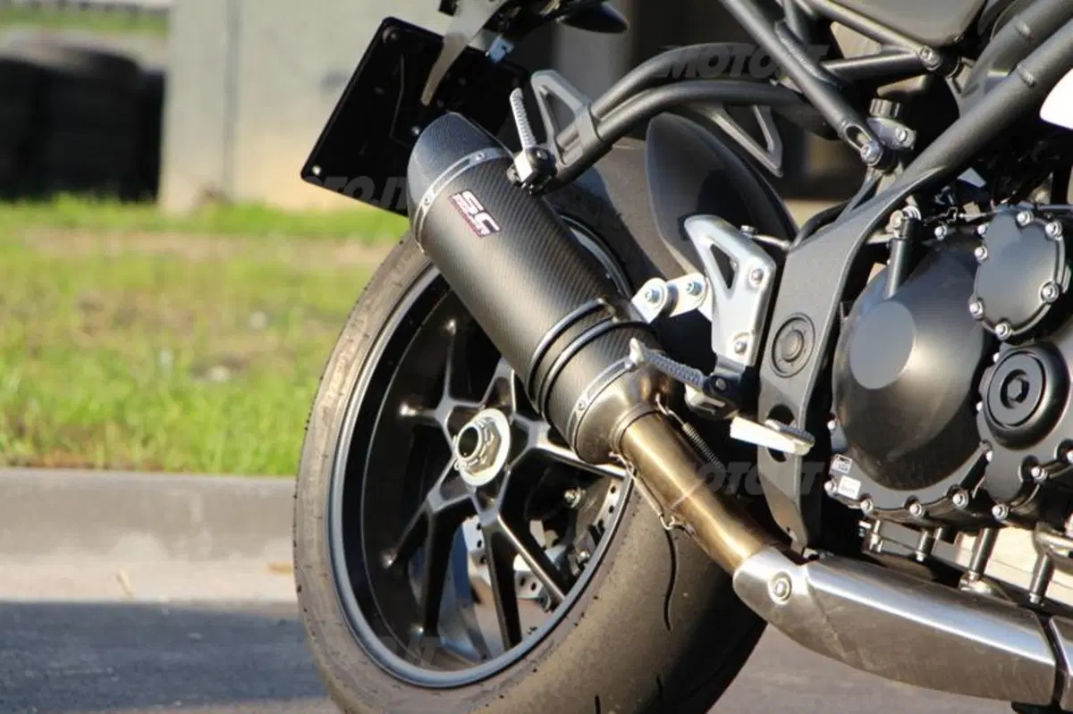 Triumph Speed Triple | Generazioni a confronto   (44)