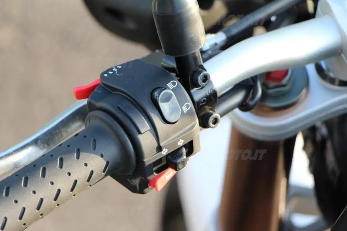 Triumph Speed Triple | Generazioni a confronto   (46)