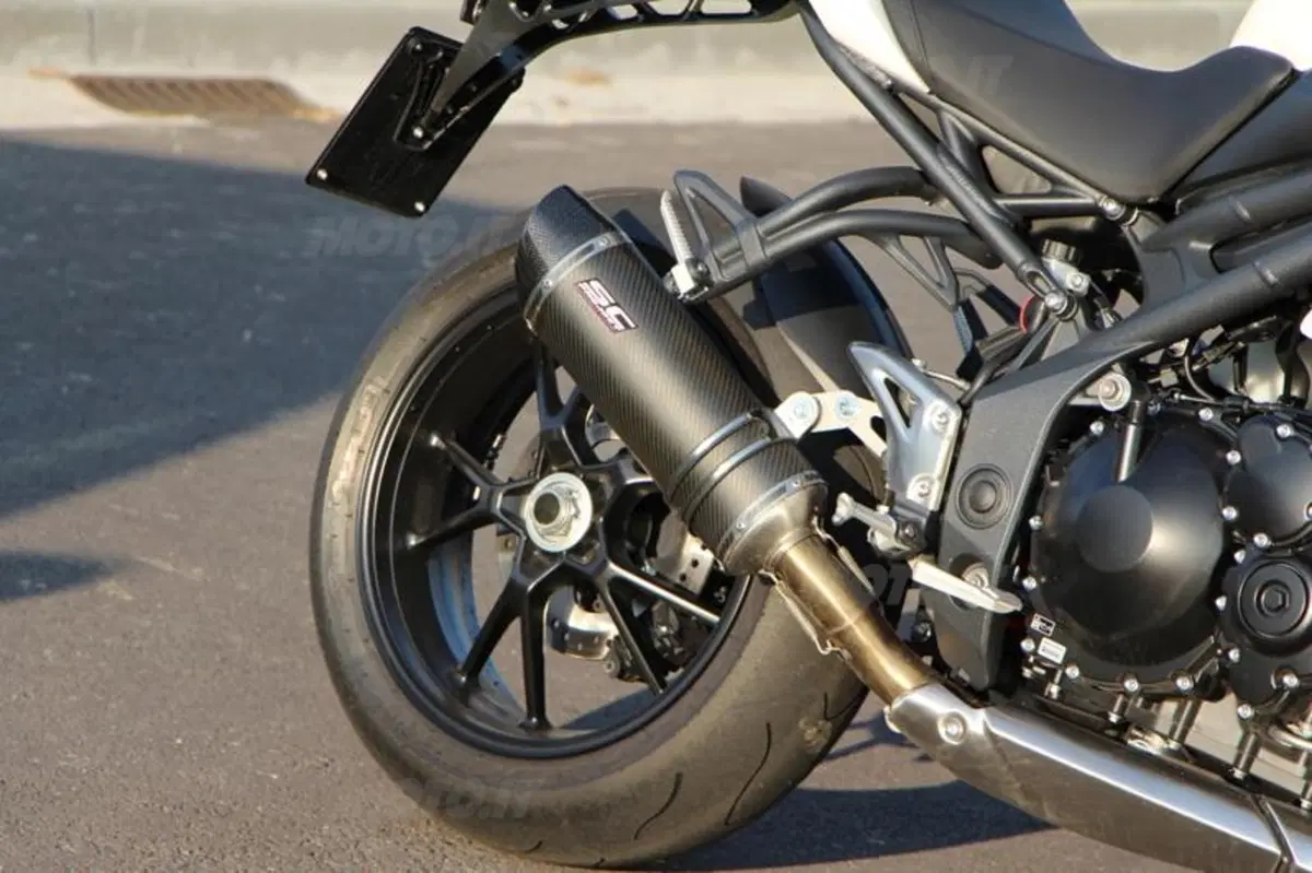 Triumph Speed Triple | Generazioni a confronto   (52)