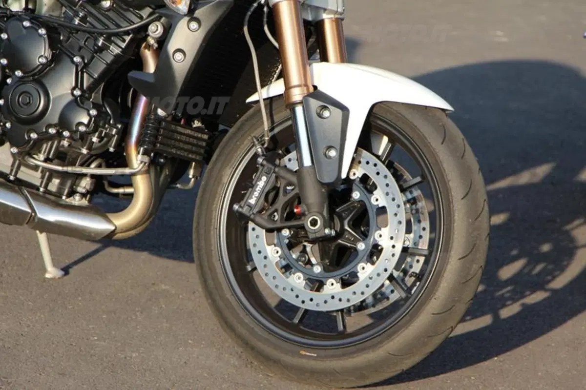 Triumph Speed Triple | Generazioni a confronto   (53)