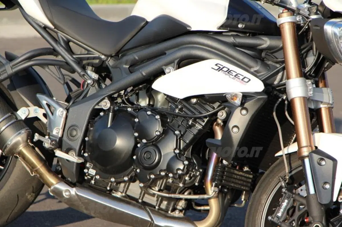 Triumph Speed Triple | Generazioni a confronto   (54)