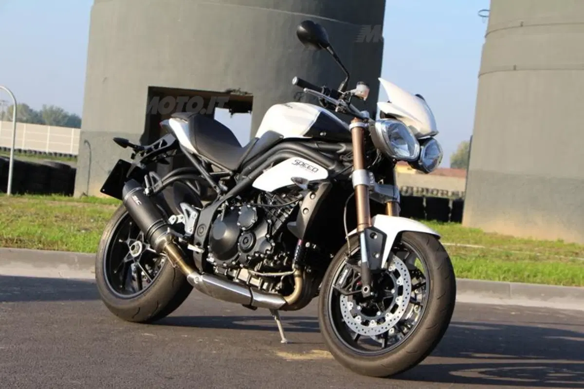 Triumph Speed Triple | Generazioni a confronto   (55)