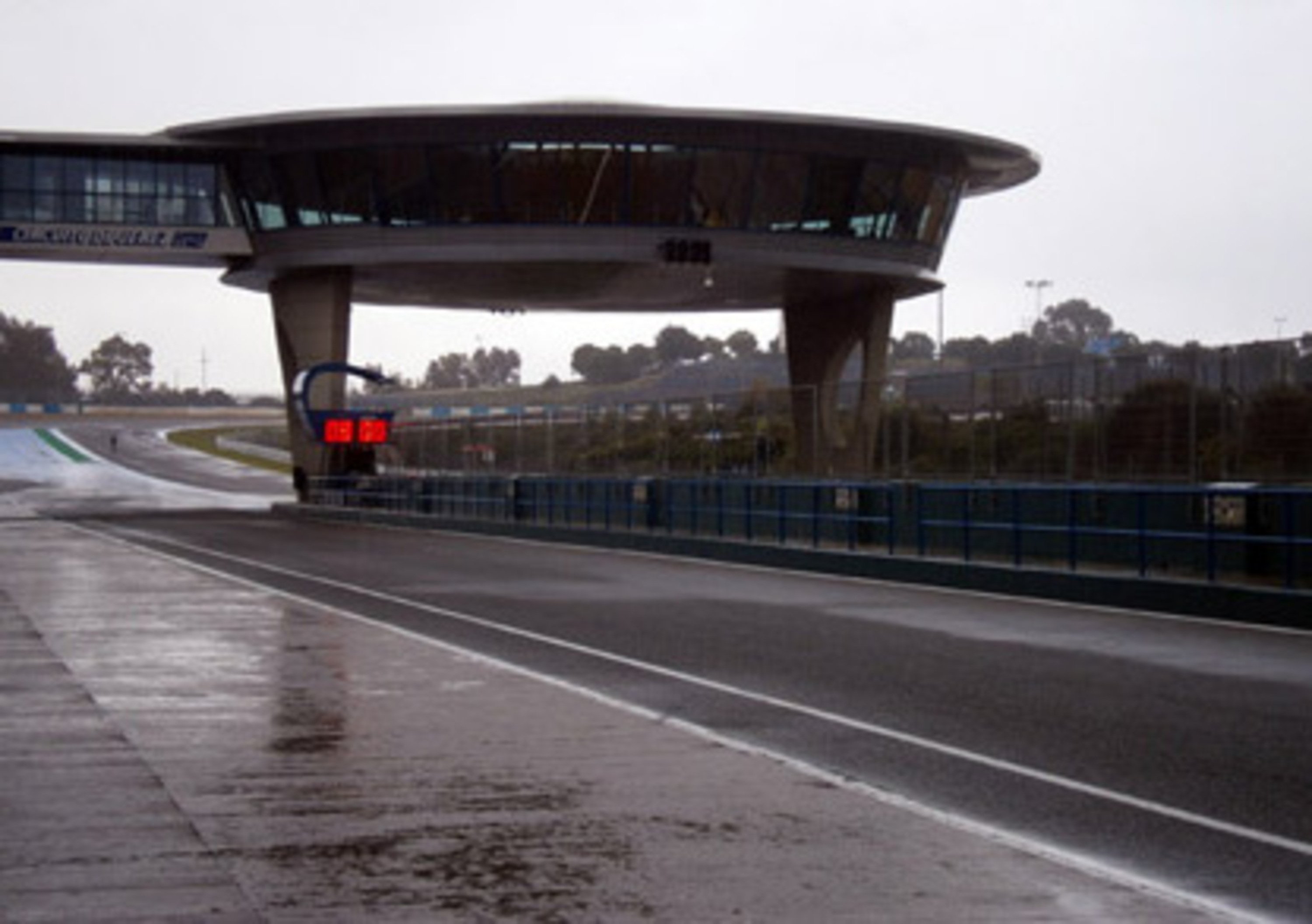 La pioggia ed il freddo rovinano l&rsquo;ultima giornata di test a Jerez