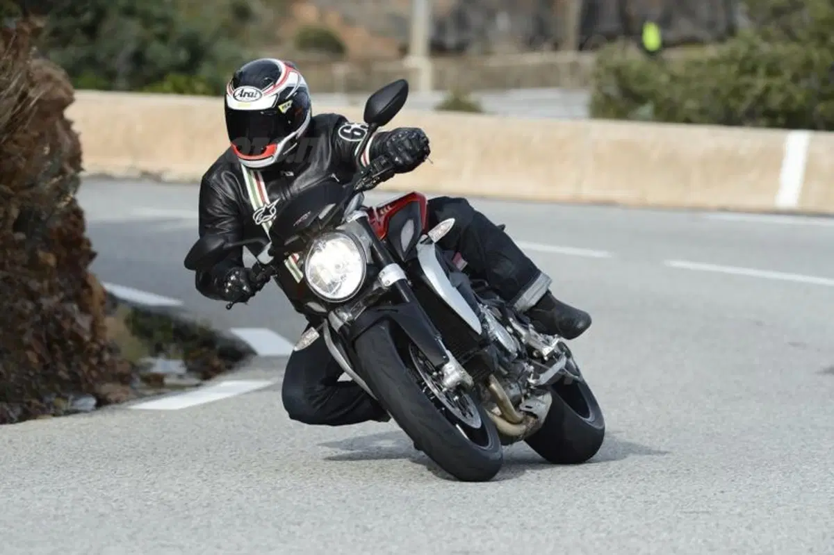MV Agusta Brutale 800   (6)