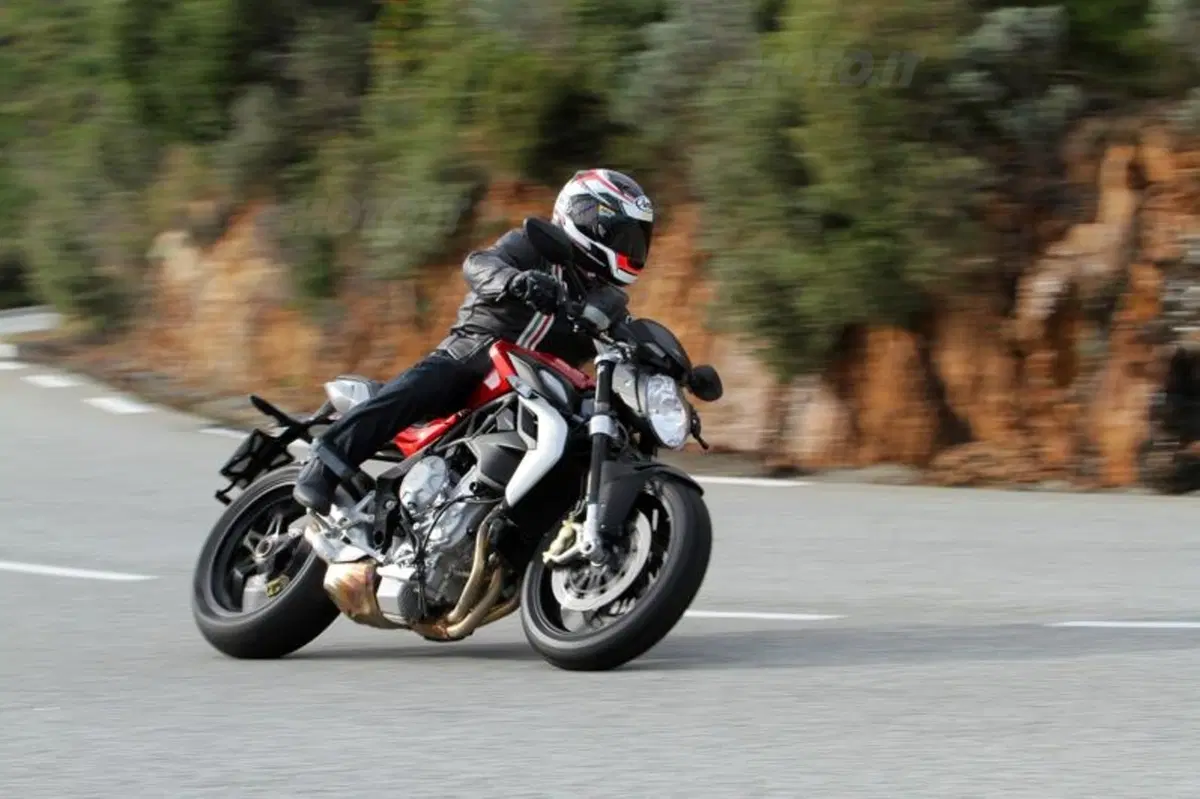 MV Agusta Brutale 800   (12)
